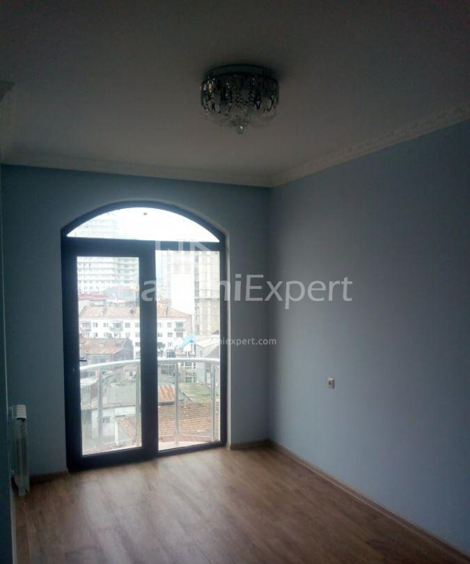 شقة سكنية 73 متر مربع - ايليا تشافتشافادزه, Batumi, جورجيا