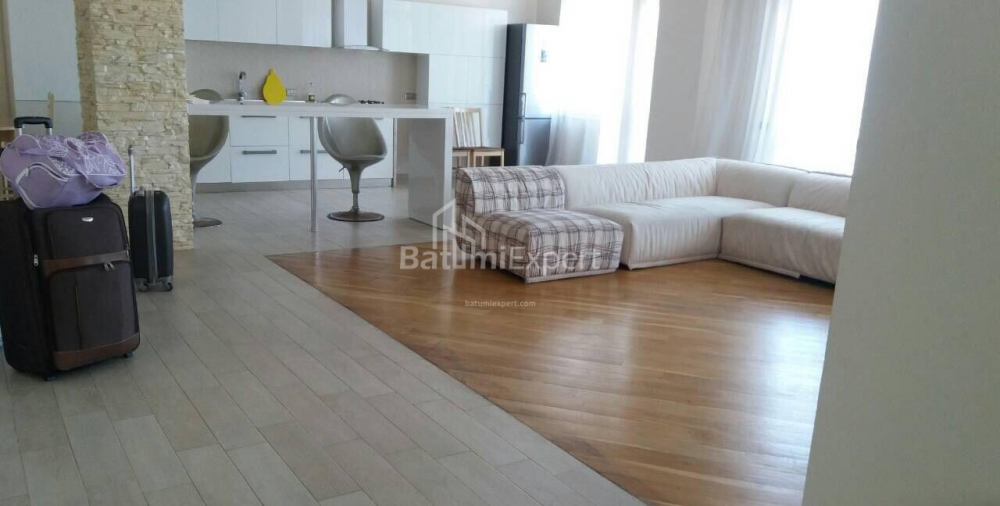 شقة سكنية 160 متر مربع - ايليا تشافتشافادزه, Batumi, جورجيا
