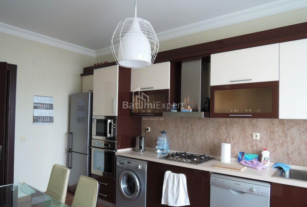 شقة سكنية 180 متر مربع - ايليا تشافتشافادزه, Batumi, جورجيا