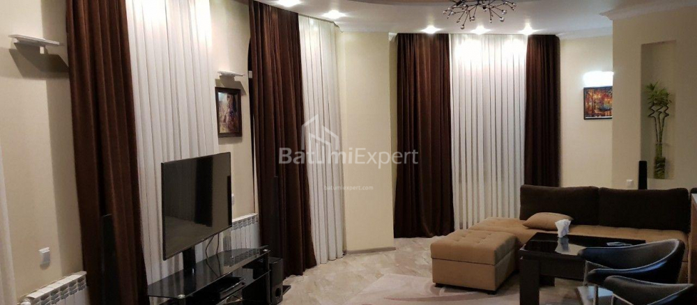 شقة سكنية 133 متر مربع - ايليا تشافتشافادزه, Batumi, جورجيا