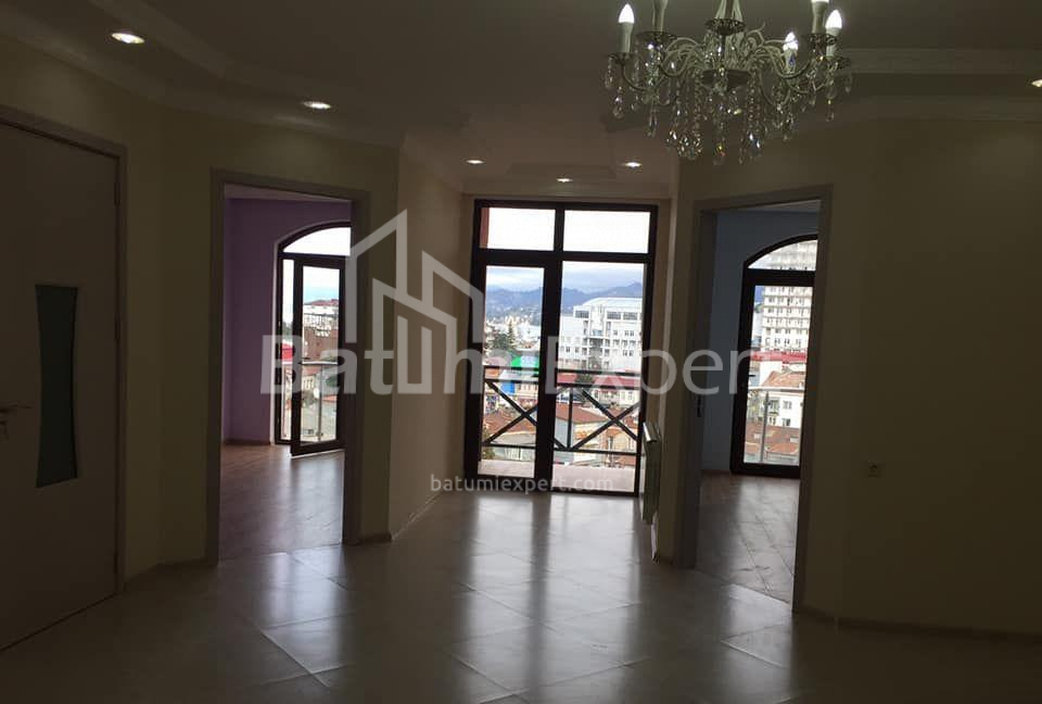 شقة سكنية 73 متر مربع - ايليا تشافتشافادزه, Batumi, جورجيا