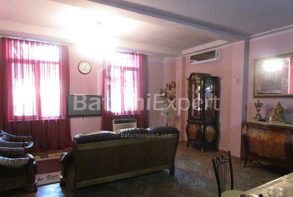شقة سكنية 100 متر مربع - إيفان جافاخيشفيلي, Batumi, جورجيا