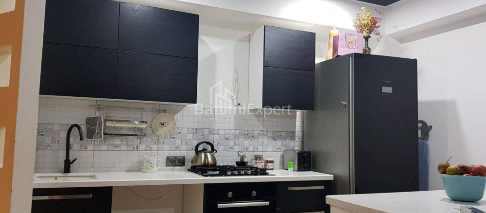 شقة سكنية 77 متر مربع - الملك بارنافاز, Batumi, جورجيا