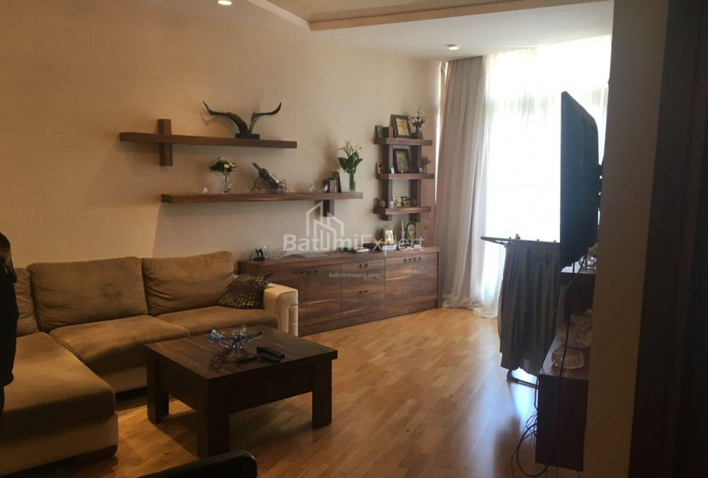شقة سكنية 75 متر مربع - فاختانغ جورجاسالي, Batumi, جورجيا