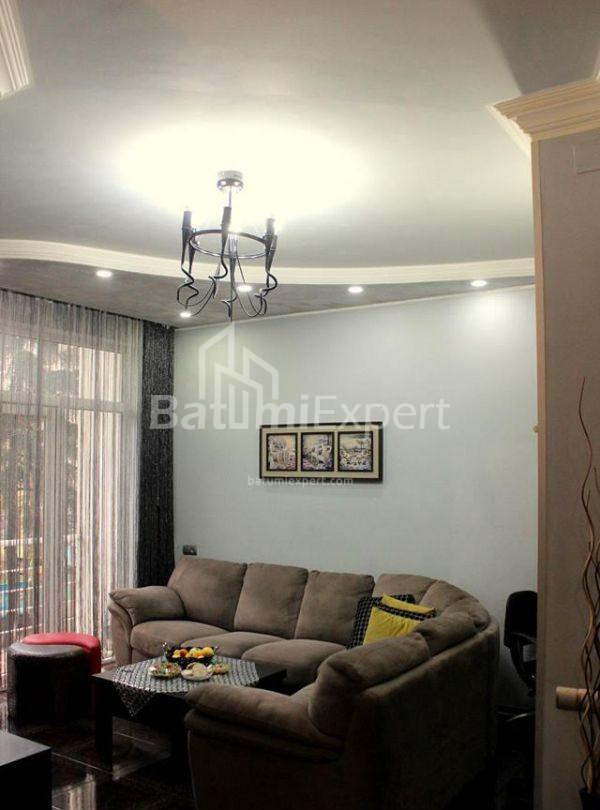 شقة سكنية 75 متر مربع - فاختانغ جورجاسالي, Batumi, جورجيا