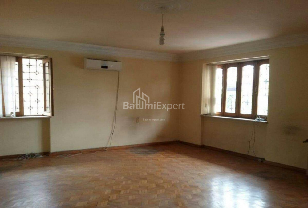 شقة سكنية 92 متر مربع - 26 مايو, Batumi, جورجيا