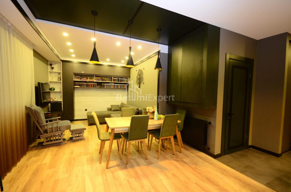 شقة سكنية 98 متر مربع - زورابا جورجيلادزه, Batumi, جورجيا