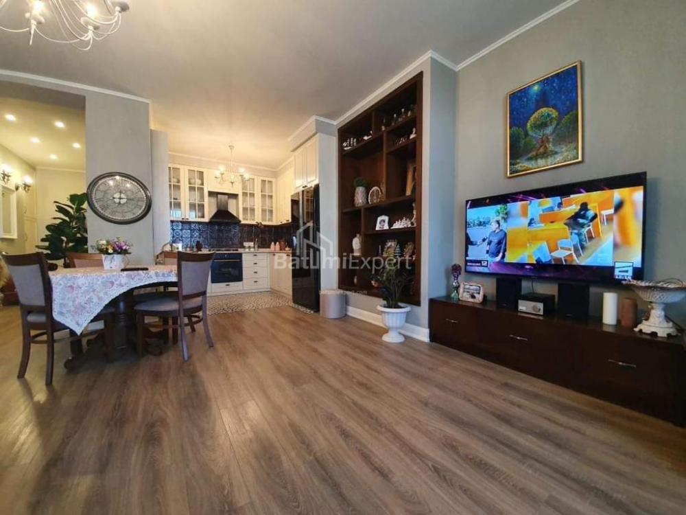 شقة سكنية 96 متر مربع - فاختانغ جورجاسالي, Batumi, جورجيا