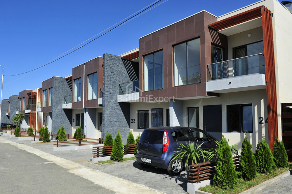 منزل شخصي 80 متر مربع - طريق المطار السريع, Batumi, جورجيا