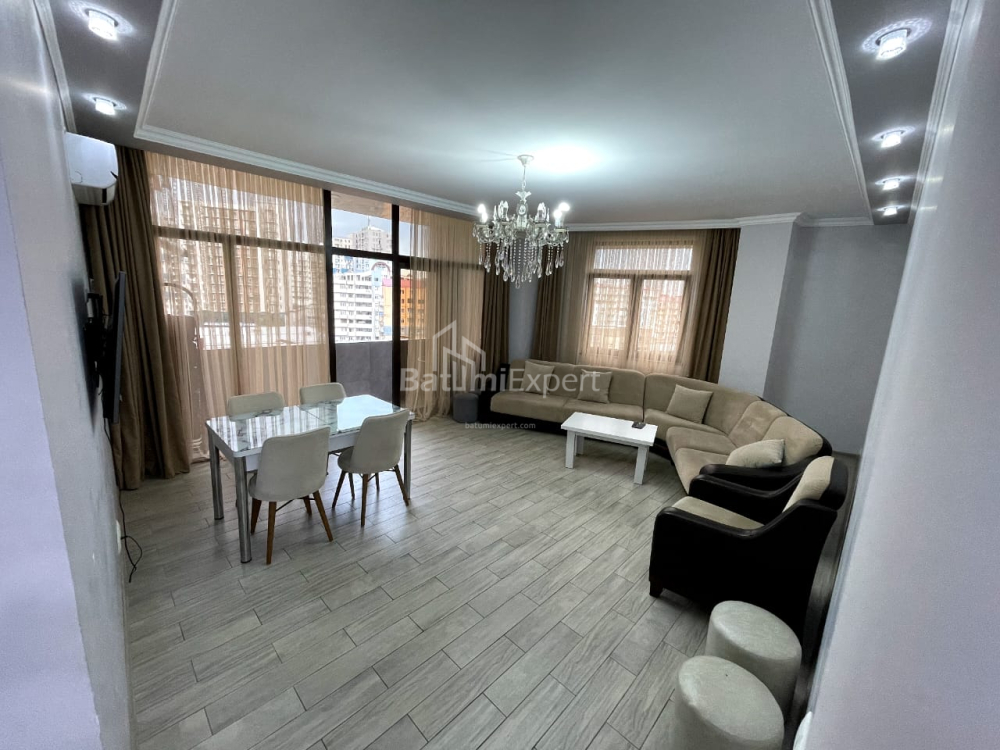 شقة سكنية 110 متر مربع - ميخائيل جافاخيشفيلي, Batumi, جورجيا
