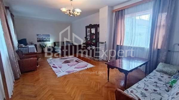 منزل شخصي 120 متر مربع - فاختانغ جورجاسالي, Batumi, جورجيا