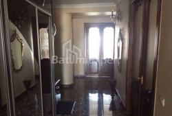 شقة سكنية 5-комн 120 m² - الملك بارنافاز, Batumi