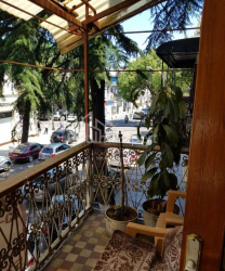 شقة سكنية 4-комн 300 m² - الملك بارنافاز, Batumi