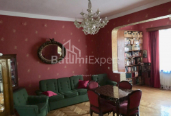 شقة سكنية 3-комн 132 m² - الملك بارنافاز, Batumi