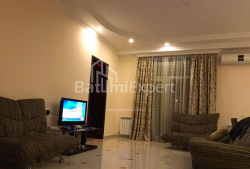 شقة سكنية 3-комн 70 m² - إيفان جافاخيشفيلي, Batumi