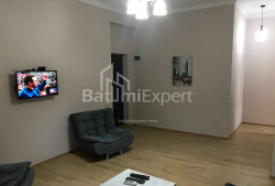 شقة سكنية 2-комн 77 m² - الملك بارنافاز, Batumi