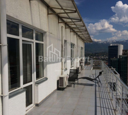 شقة سكنية 4-комн 202 m² - ايليا تشافتشافادزه, Batumi