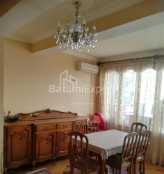 شقة سكنية 3-комн 90 m² - زورابا جورجيلادزه, Batumi
