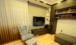 شقة سكنية 3-комн 100 m² - زورابا جورجيلادزه, Batumi