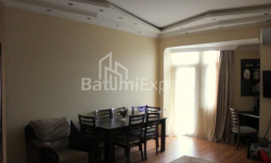 شقة سكنية 100 متر مربع - نيكو بيروسماني, Batumi, جورجيا