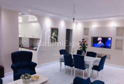 شقة سكنية 4-комн 86 m² - الكسندرا بوشكين, Batumi