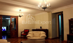 شقة سكنية 140 متر مربع - الملك بارنافاز, Batumi, جورجيا