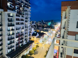 شقة سكنية 102 متر مربع - ايليا تشافتشافادزه, Batumi, جورجيا