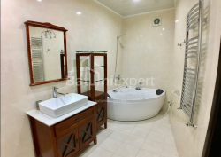 شقة سكنية 160 متر مربع - زورابا جورجيلادزه, Batumi, جورجيا