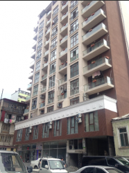 منطقة البيع بالتجزئة 200 m² - الملك بارنافاز, Batumi