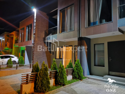 منزل شخصي 80 متر مربع - طريق المطار السريع, Batumi, جورجيا