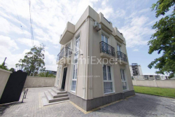 منزل شخصي 170 متر مربع - طريق المطار السريع, Batumi, جورجيا