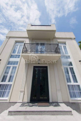 منزل شخصي 170 متر مربع - طريق المطار السريع, Batumi, جورجيا